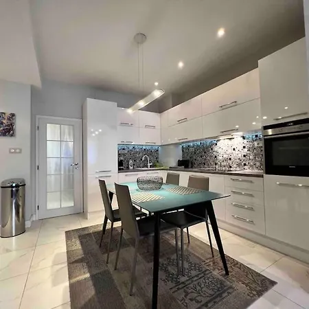 Appartement Perfectly Sumptuous Centre Apartment, 2-minute Walk From Vitosha Boulevard *