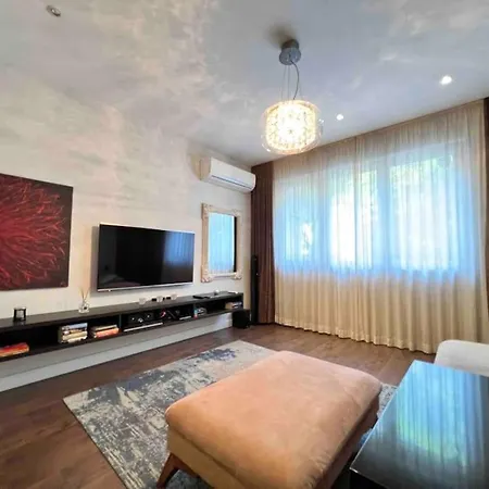 Perfectly Sumptuous Centre Apartment, 2-minute Walk From Vitosha Boulevard Appartement *