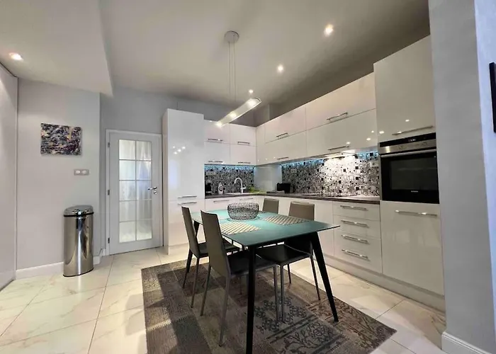 Apartamento Perfectly Sumptuous Centre Apartment, 2-minute Walk From Vitosha Boulevard *